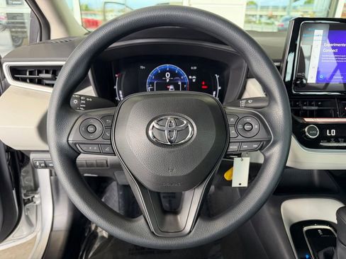 Used 2026 Toyota Corolla LE FWD image 23