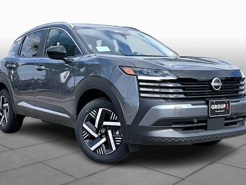 New 2026 Nissan Kicks SV image 2