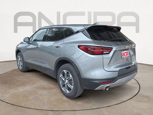 Used 2025 Chevrolet Blazer LT FWD image 6