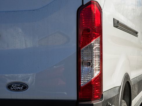 New 2026 Ford Transit 250 148 Medium Roof image 33