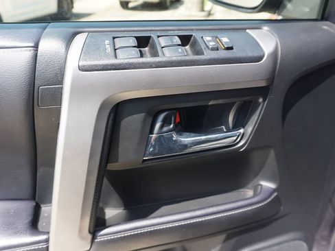 Used 2021 Toyota 4Runner SR5 Premium w/ Moonroof Package AWD/4WD image 4