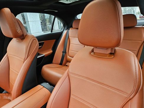 Used 2022 Mercedes-Benz C 300 4MATIC Sedan image 13