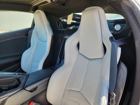 Used 2020 Chevrolet Corvette Stingray w/ Z51 Performance Package image 11