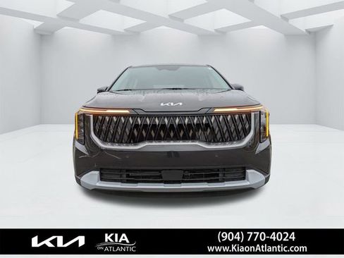 New 2026 Kia Carnival LXS FWD image 9