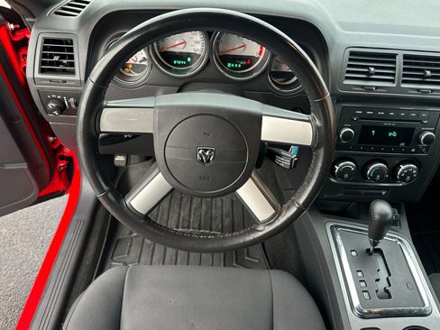 Used 2009 Dodge Challenger R/T image 14