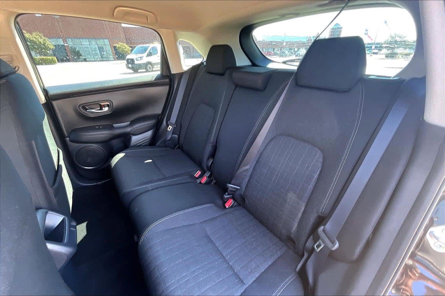 Used 2023 Honda HR-V LX image 27