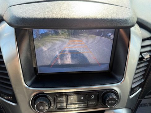 Used 2015 Chevrolet Tahoe LT RWD image 23