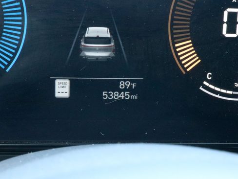 Used 2024 Hyundai Kona SEL FWD image 29