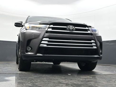 Used 2019 Toyota Highlander Limited Platinum image 28