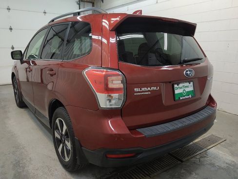 Used 2017 Subaru Forester 2.5i Limited AWD/4WD image 5