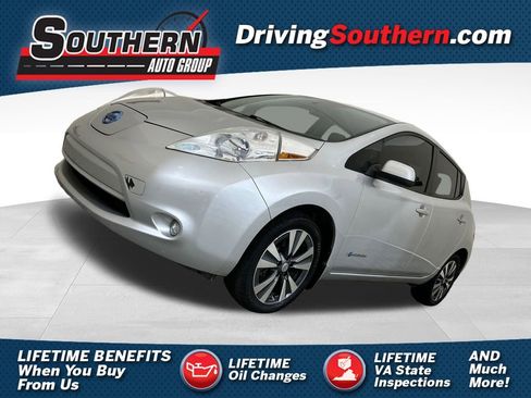 Used 2015 Nissan Leaf SV FWD image 1