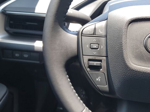 Used 2024 Toyota Prius LE image 18