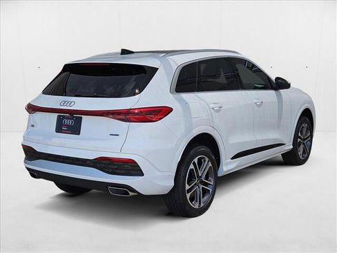 New 2025 Audi Q5 Premium w/ Convenience Package image 2