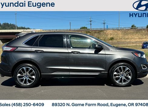 Used 2016 Ford Edge Titanium w/ Equipment Group 302A AWD/4WD image 2
