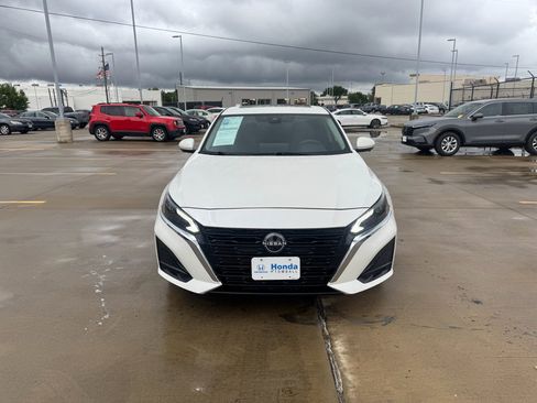 Used 2023 Nissan Altima 2.5 SL image 3