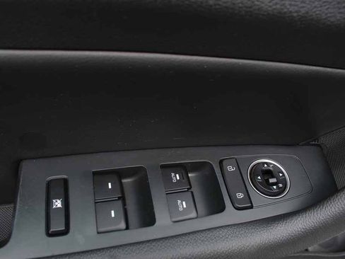 Used 2018 Hyundai Sonata Sport w/ Tech Package 05 FWD image 12