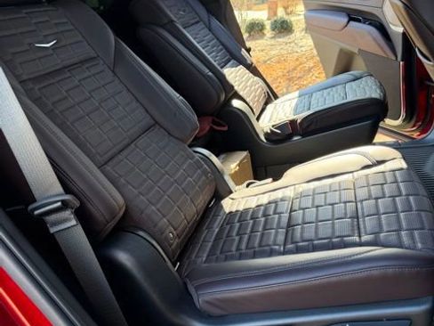 Used 2022 Cadillac Escalade Sport Platinum image 4