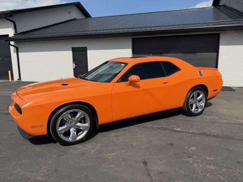 Used 2012 Dodge Challenger SXT Plus RWD image 2