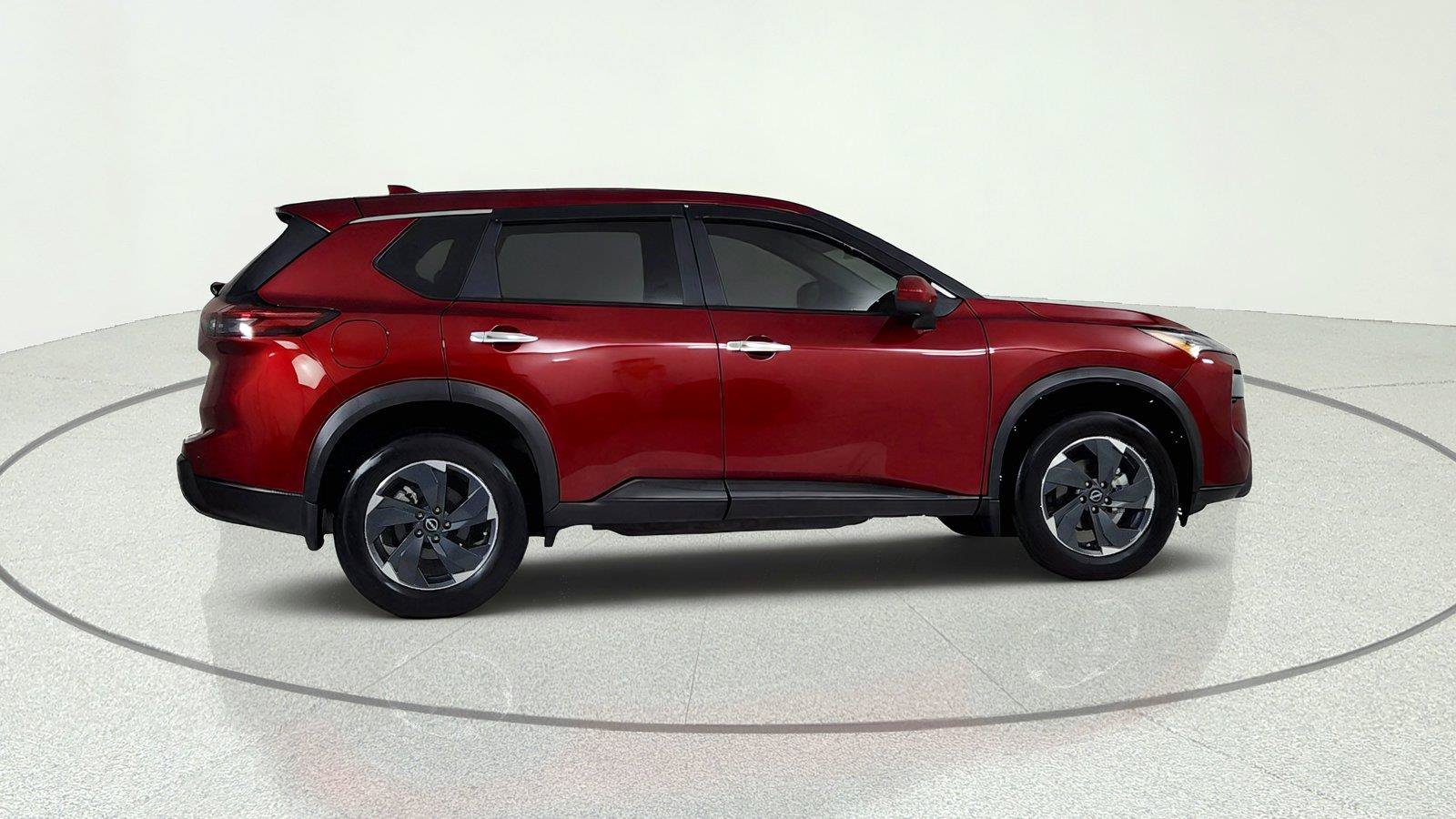 Used 2025 Nissan Rogue SV AWD/4WD image 7
