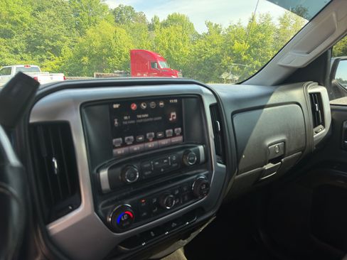 Used 2016 GMC Sierra 1500 SLE w/ SLE Value Package RWD image 11
