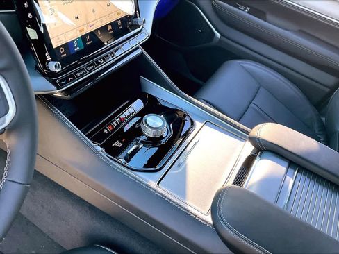 New 2026 Jeep Grand Wagoneer L 4WD w/ Premium Group I image 7