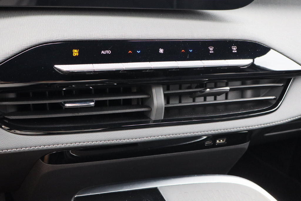 Certified 2026 Buick Enclave Preferred FWD image 17