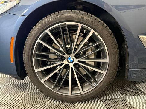 Certified 2023 BMW 530i xDrive w/ Premium Package AWD/4WD image 9