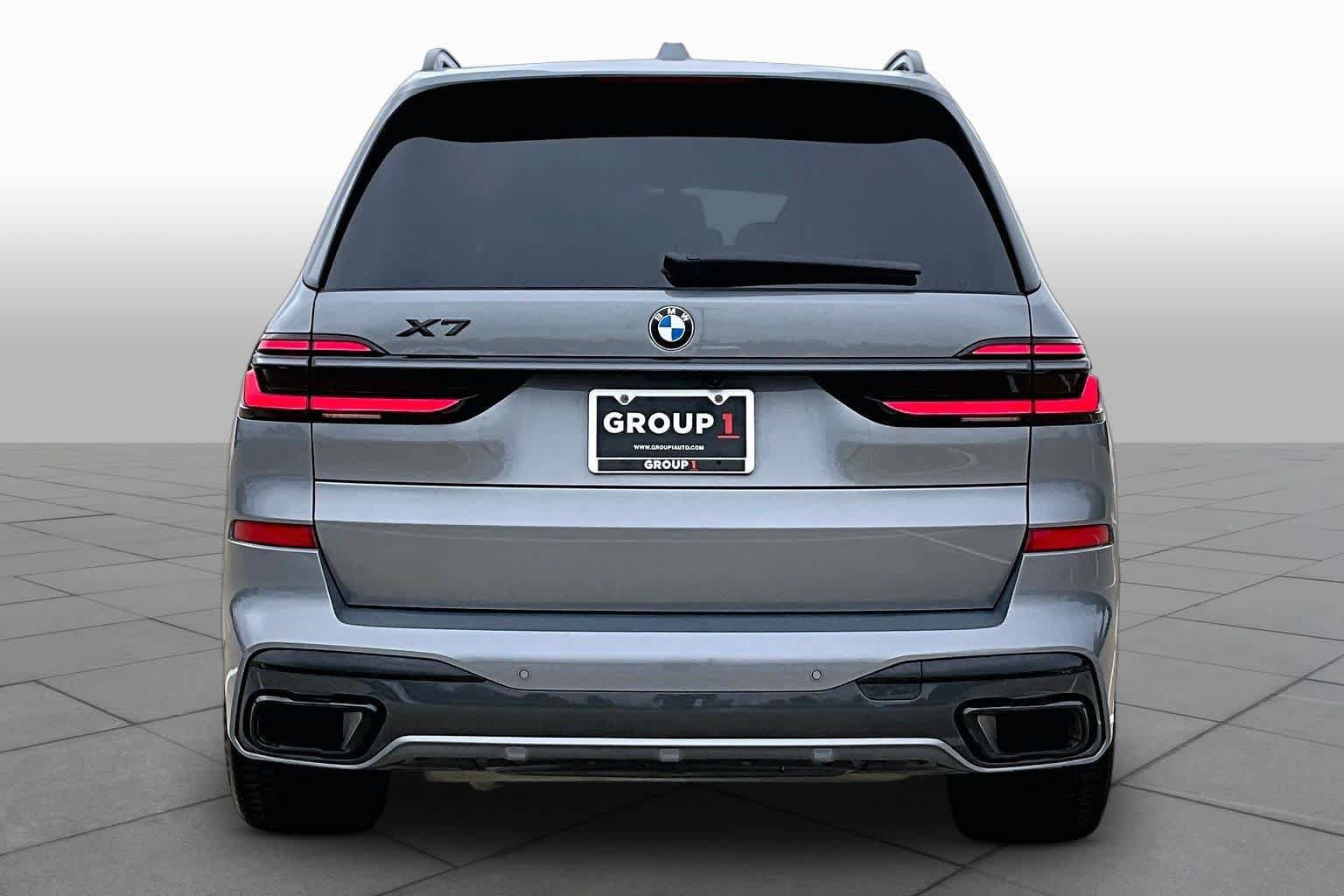 Used 2024 BMW X7 xDrive40i w/ M Sport Package AWD/4WD image 5