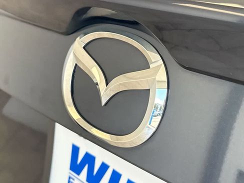 Used 2018 MAZDA MAZDA3 Grand Touring image 13