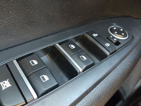 Used 2020 Kia Forte LXS FWD image 27