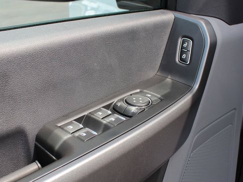 Used 2025 Ford F350 XLT AWD/4WD image 35