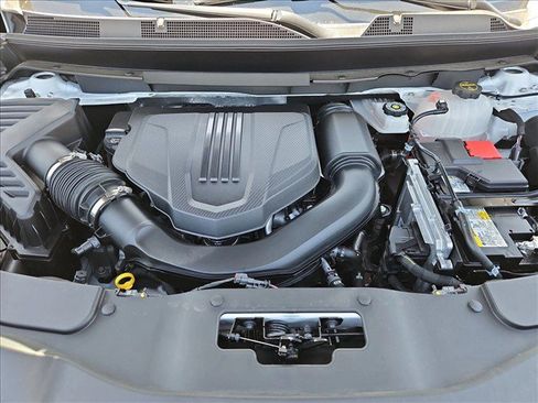 Used 2026 Chevrolet Traverse LT w/ Driver Confidence Package FWD image 29
