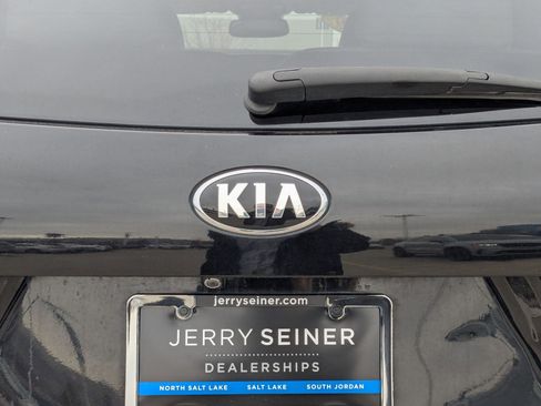 Used 2019 Kia Sorento SX w/ SX Touring Package image 13