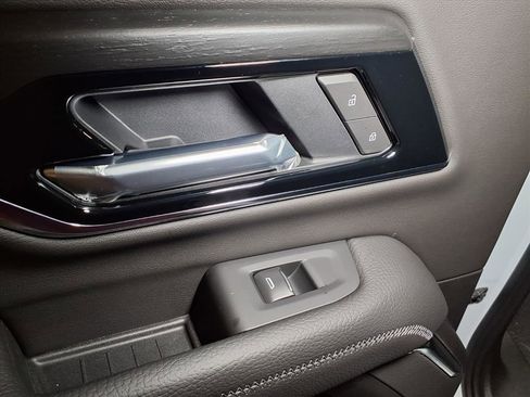 New 2026 GMC Yukon XL Denali w/ Denali Reserve Package image 14