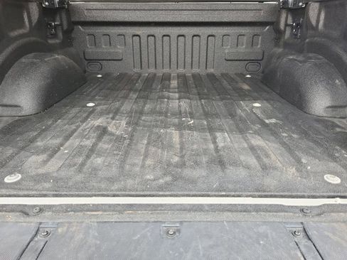 Used 2022 Ford F150 Lariat w/ Equipment Group 502A High image 18