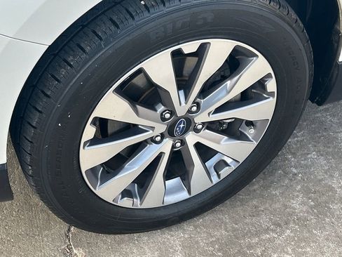 Used 2017 Subaru Outback 2.5i Touring image 15