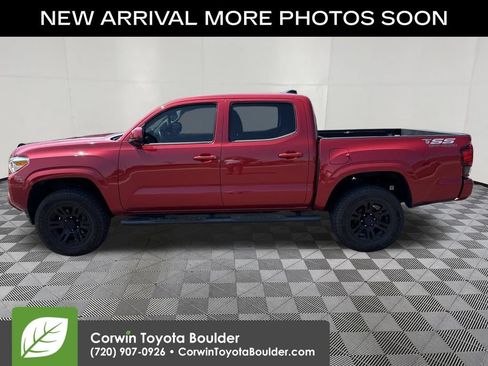 Used 2021 Toyota Tacoma SR AWD/4WD image 4