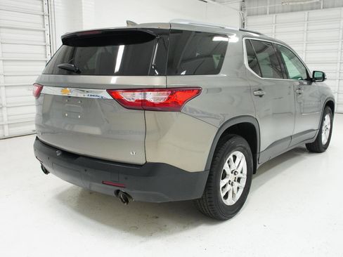 Used 2018 Chevrolet Traverse LT image 5