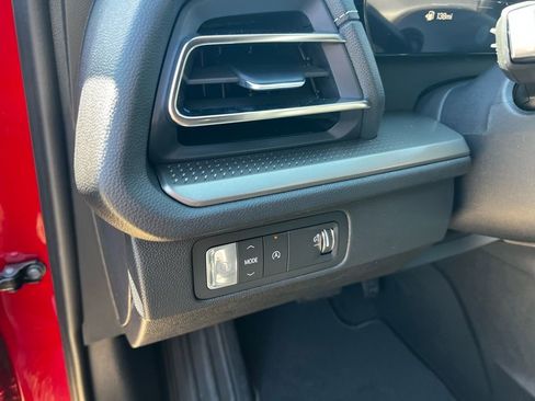 New 2026 Chevrolet Traverse LT w/ Driver Confidence Package image 29