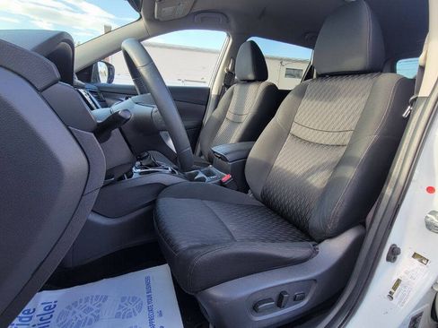 Used 2018 Nissan Rogue SV w/ Premium Package AWD/4WD image 13