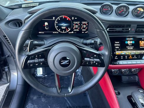 Used 2024 Nissan Z Performance w/ Floor Mat Package RWD image 12