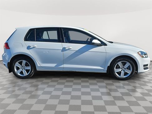 Used 2017 Volkswagen Golf Wolfsburg Edition image 4