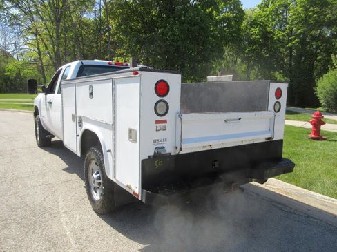 Used 2011 Chevrolet Silverado 2500 W/T w/ Snow Plow Prep Package AWD/4WD image 26
