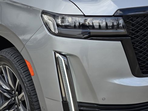 Used 2024 Cadillac Escalade Sport Platinum image 8