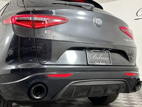 Used 2023 Alfa Romeo Stelvio Veloce AWD/4WD image 27