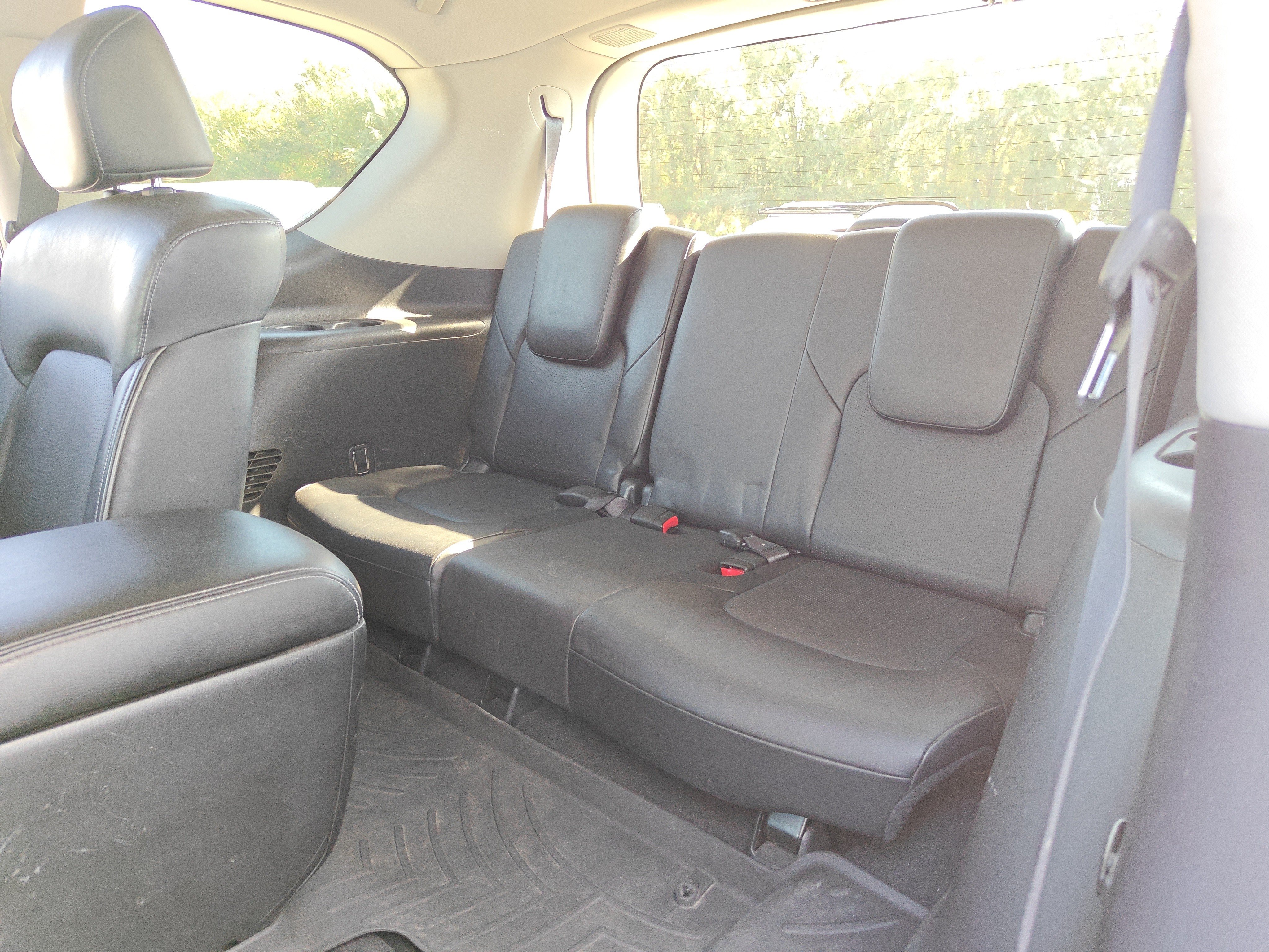 Used 2017 INFINITI QX80 4WD w/ Driver Assistance Package image 32