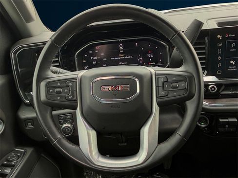 Used 2025 GMC Sierra 1500 SLT image 13
