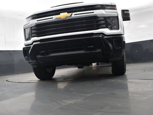 New 2026 Chevrolet Silverado 2500 Custom w/ Custom Value Package AWD/4WD image 12