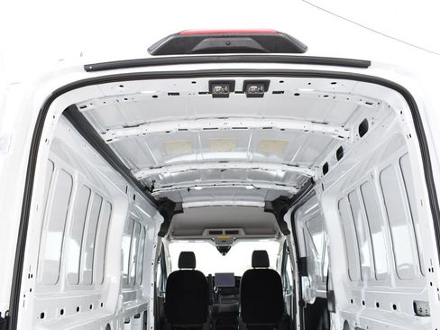 New 2026 Ford Transit 250 148 Medium Roof RWD image 18