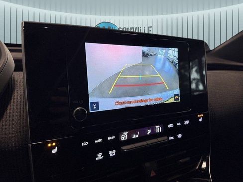 Used 2024 Subaru Solterra Premium image 3